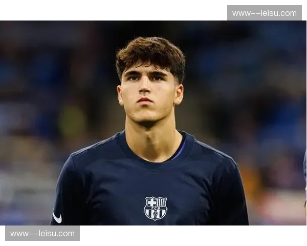 巴萨年轻中卫组合考验：库巴西与赫拉德·马丁在防线重组中的沟通与补位